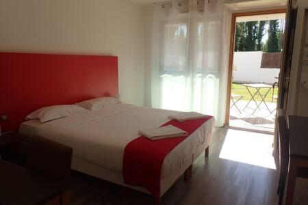 Les Jardins D'Athena Aparthotel Éguilles Eksteriør bilde